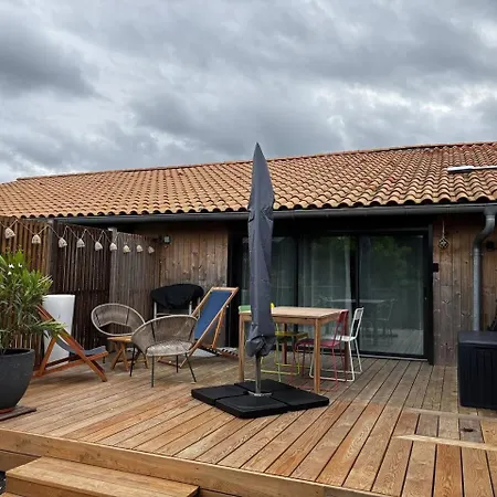 Prázdninový dům Maison Mitoyenne Dans Eco Village Sur Du