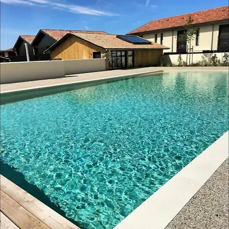Prázdninový dům Maison Mitoyenne Dans Eco Village Sur Du